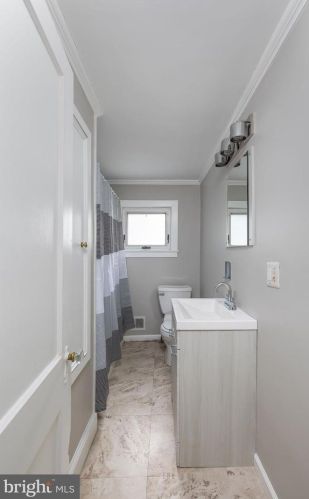 15 Delaware Ave, Trenton NJ 08628-2002 exterior