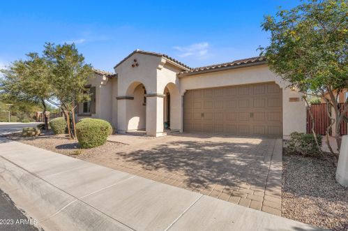 3901 Scott Dr, Chandler AZ  85286 exterior