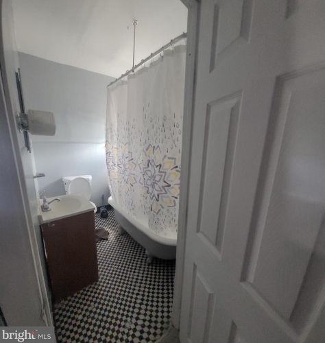 547 Perry St, Trenton NJ  08618-3930 exterior