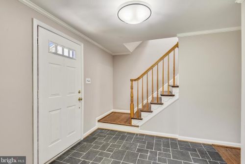 4206 Mt Vernon Memorial Hwy, Alexandria VA 22309-2809 exterior