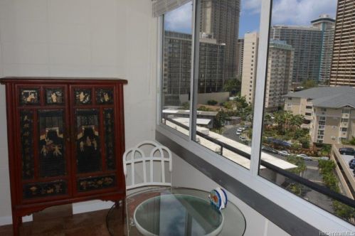 425 Ena Rd, Honolulu HI 96815-1735 exterior