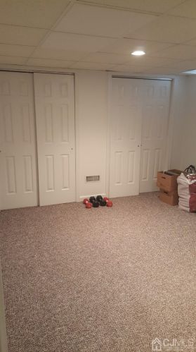 61 Princess Dr, New Brunswick NJ  08902-4104 exterior