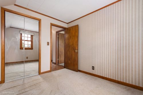 932 Wicker St, Bull Valley IL 60098-2356 exterior