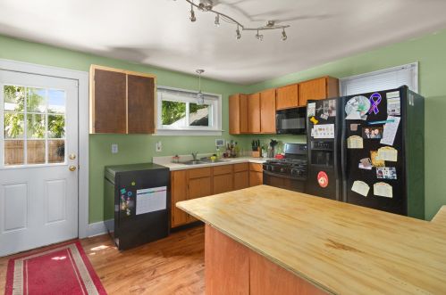 605 Fremont Ave, Grand Rapids MI 49504-5141 exterior