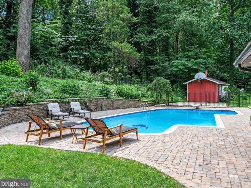 1716 Old Welsh Rd, Huntingdon Valley PA  19006-5838 exterior