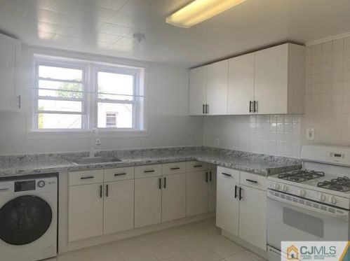 74 Howard St, Perth Amboy NJ  08861-1526 exterior