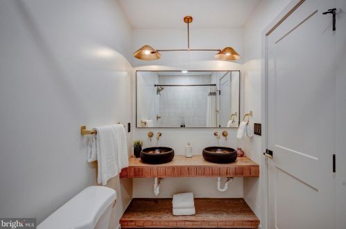 1025 51st St, Philadelphia PA  19143-4213 exterior