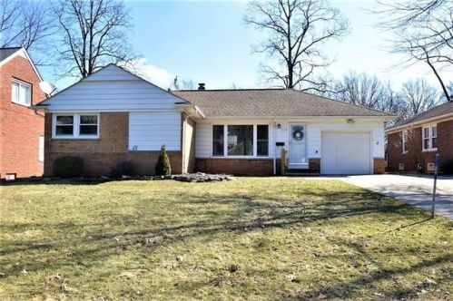 1179 Blanchester Rd, Cleveland, OH 44124-1323