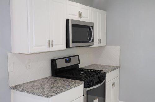 2252 Collins Rd, Atlanta GA exterior