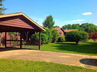 1005 Lemont Dr, Raeford, NC 28376-9435