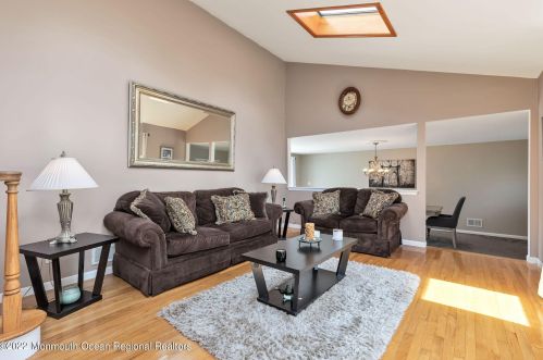 19 Barrier Dr, Hazlet, NJ 07730-1042