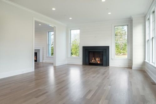 5 Hunter Dr, Armonk NY 10504-1228 exterior