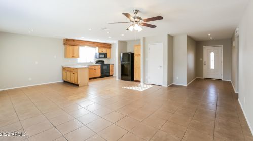 2624 Cactus Rd, Phoenix AZ  85032-7043 exterior