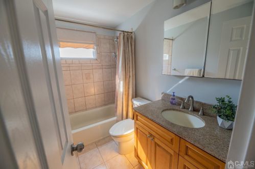 15 Sims Rd, Edison NJ 08817-3034 exterior