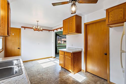 4460 65th St, Milwaukee WI  53220-3420 exterior