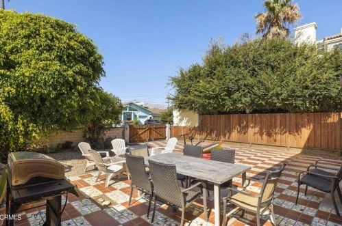 128 Camarillo Ave, Oxnard CA  93035-4605 exterior