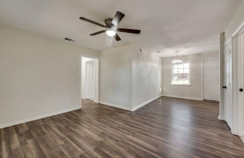 8340 Campanella Dr, Dallas TX  75243-1810 exterior