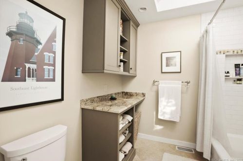 40 Pipers Hl Rd, Wilton CT 06897-1511 exterior