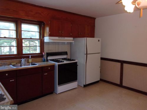 4870 Avoca Ave, Ellicott, MD 21043-6610