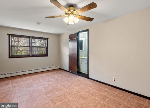 2511 Meetinghouse Rd, Jamison PA 18929-1157 exterior