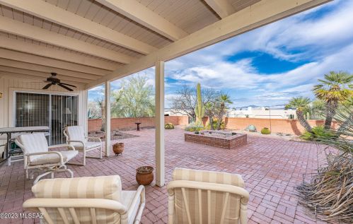 735 Los Opalos, Green Valley AZ 85614-2312 exterior