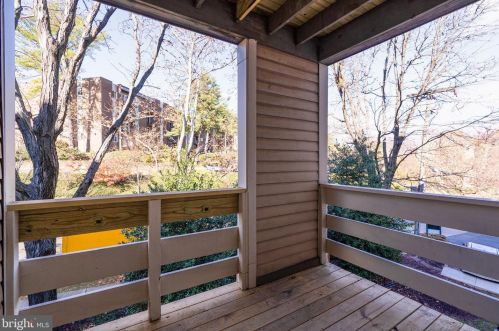 244 Reynolds St, Alexandria VA 22304-4463 exterior