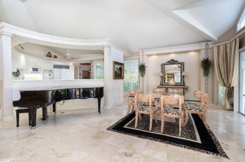 925 Spyglass Ln, Naples FL 34102-7735 exterior