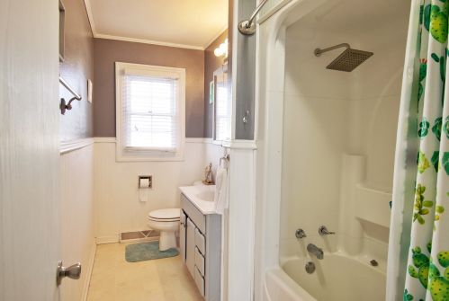 910 Briggs St, Joliet IL 60433-9526 exterior