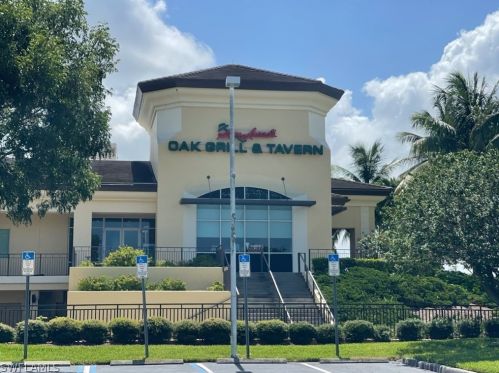 6044 Dogleg Dr, Naples FL 34113-1688 exterior