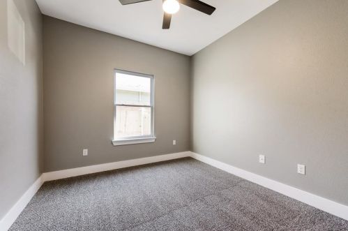 4547 Corregidor St, Dallas TX 75216-5015 exterior