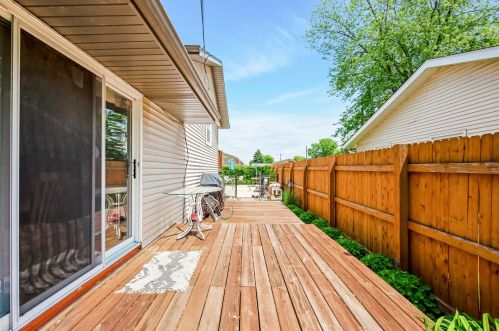 1901 Root St, Joliet IL 60403-1946 exterior