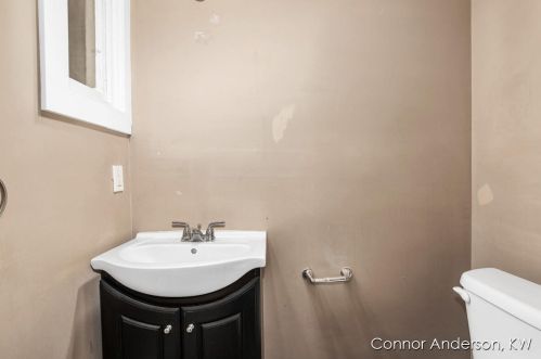 1247 Sherman St, Grand Rapids MI 49506-2614 exterior