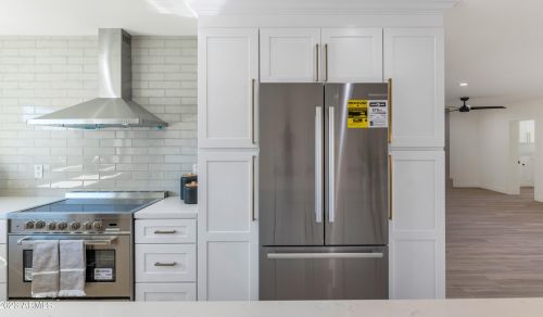 9052 29th St, Phoenix AZ  85028-5302 exterior