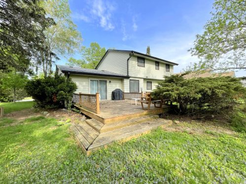 5430 25th St, Milwaukee, WI 53221-3716