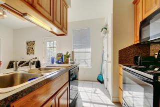 2500 Leon St, Austin TX  78705-4322 exterior