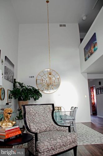 6 Rebecca Ct, Trenton NJ 08628-3339 exterior