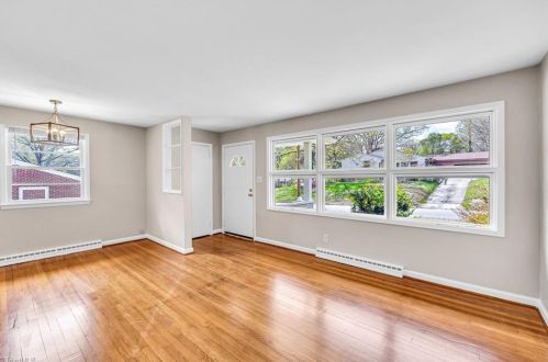 3102 Shamrock Dr, Greensboro NC  27408-3011 exterior