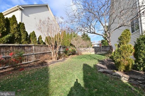 5718 Colfax Ave, Alexandria VA 22311-1012 exterior