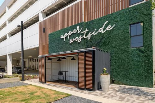 1716 Barfield Run, Atlanta GA  30318-2779 exterior