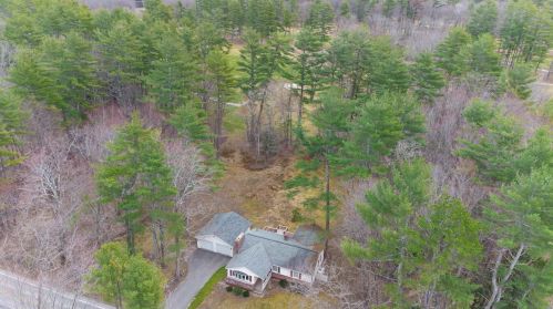 136 Sewalls Fls Rd, Concord NH 03301-4725 exterior