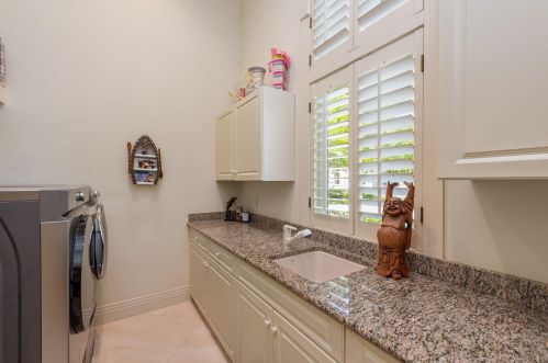 4188 Brynwood Dr, Naples FL 34119-8413 exterior