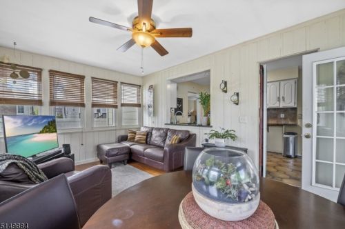 110 Blauvelt St, Teaneck NJ 07666-3862 exterior