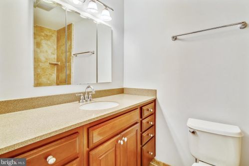 13 Chapman St, Alexandria VA 22301-2202 exterior