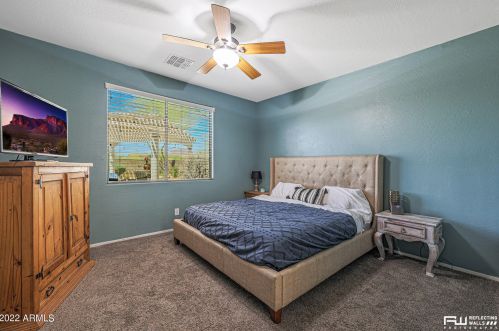 3882 Ashton Dr, Phoenix AZ 85086-2774 exterior