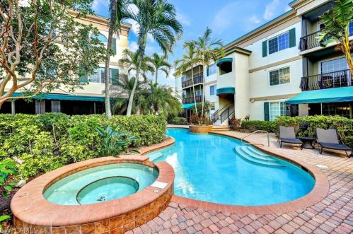 431 4 Ave, Naples FL 34117-3734 exterior