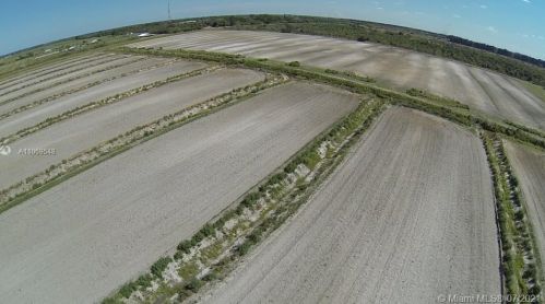 595 Header Canal Rd, Fort Pierce FL  34945-4204 exterior