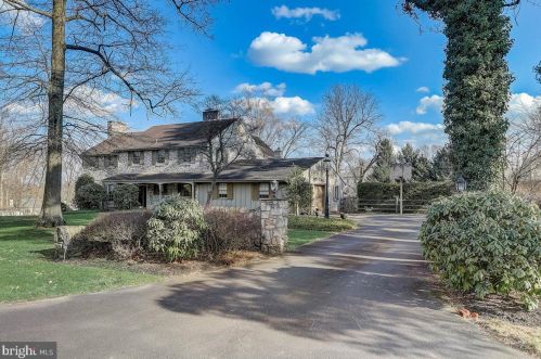 2189 Lincoln Dr, Huntingdon Valley, PA 19006-6011