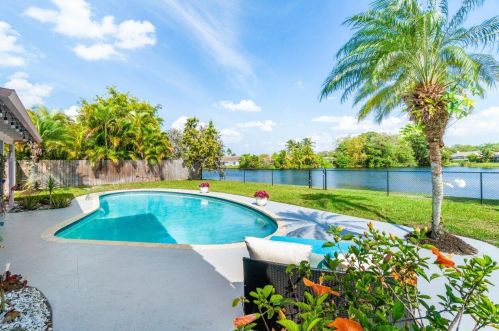 21176 Escondido Way, Boca Raton FL  33433-2505 exterior