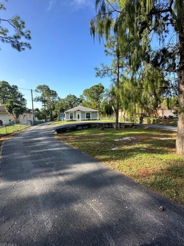 2370 31 Ave, Naples FL 34120-0442 exterior