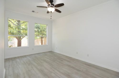 1921 Chasewood Dr, Austin TX  78727-6373 exterior